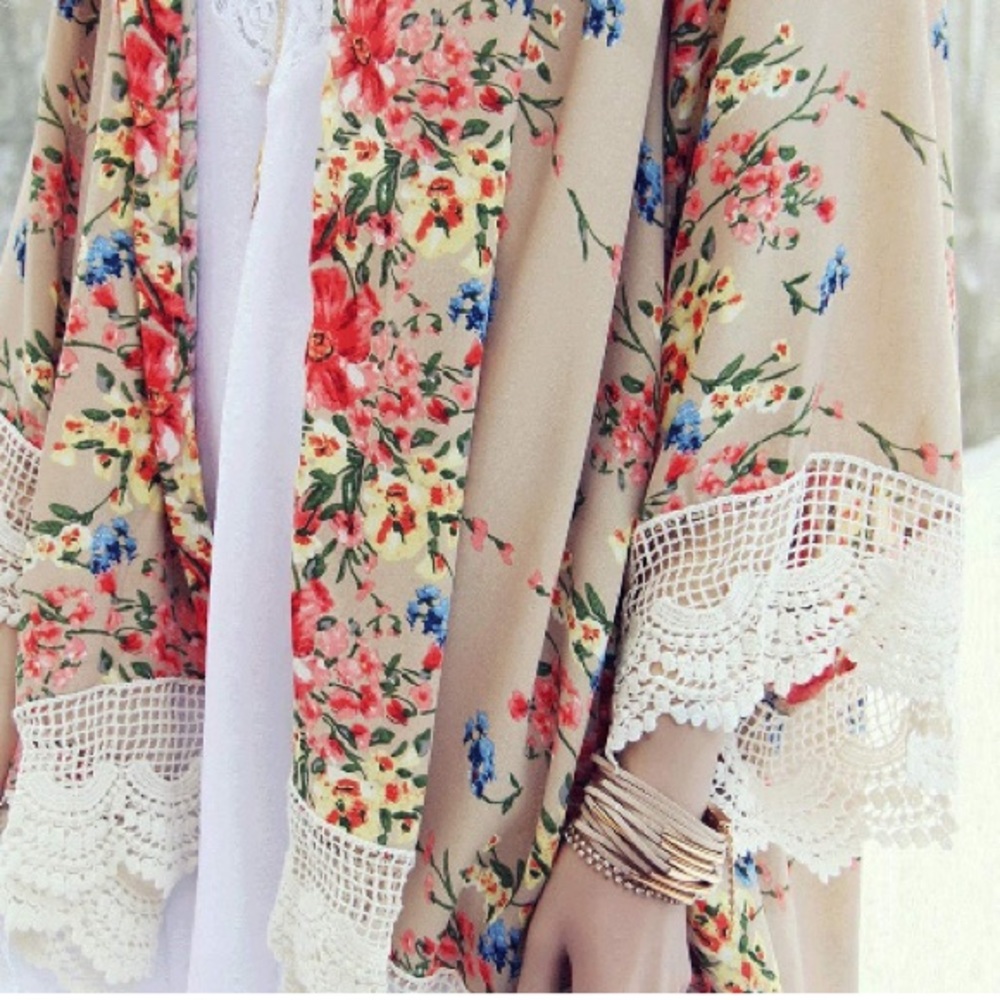‘BOHO’ Floral Kimono Cardigan - Picture 2 of 3
